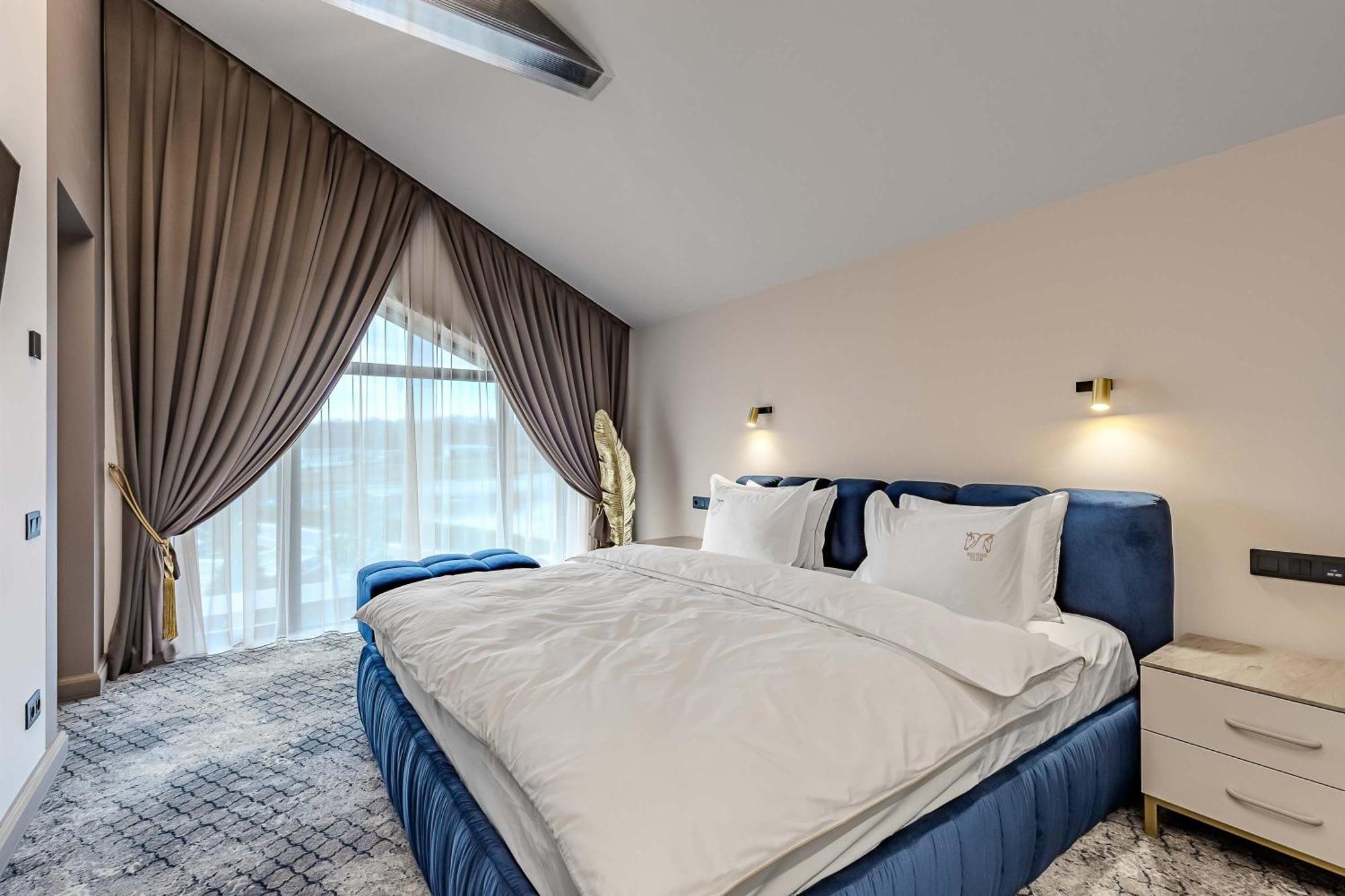 Equides Club Hotel Lesniki ภายนอก รูปภาพ