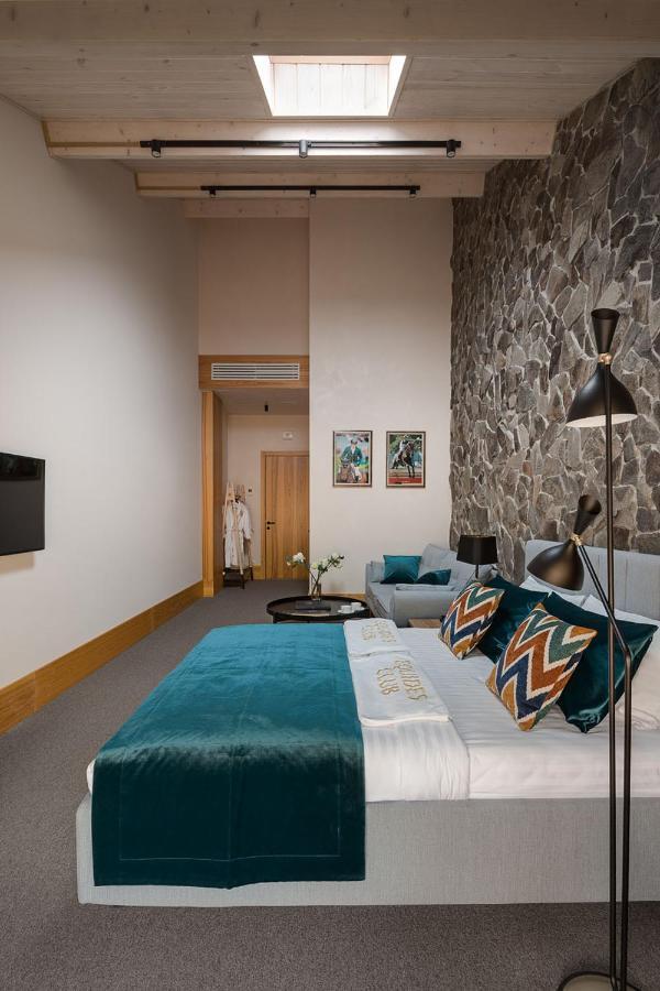 Equides Club Hotel Lesniki ภายนอก รูปภาพ